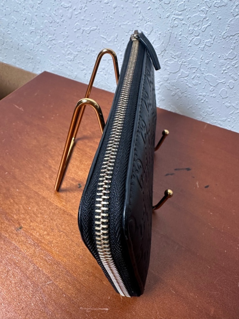 Gucci Guccissima Leather Zip Round Wallet - Picture 3 of 6